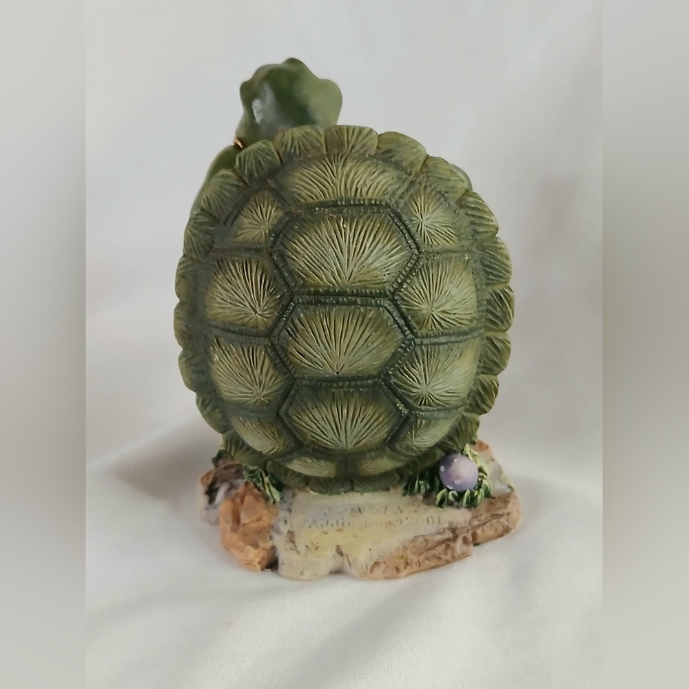 Turtle Love by Rovash Figurine - Picture 4 of 7